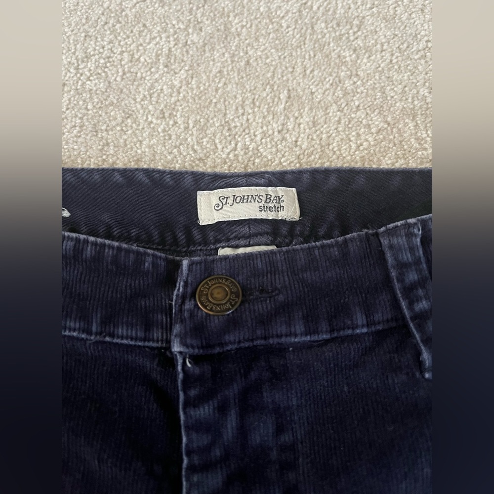 Jeans - Picture 2 of 3